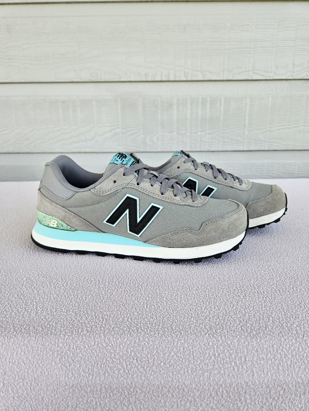 New Balance 515 V3 Athletic Sneakers Women SZ 9 Grey Suede Low Top WL515NBD